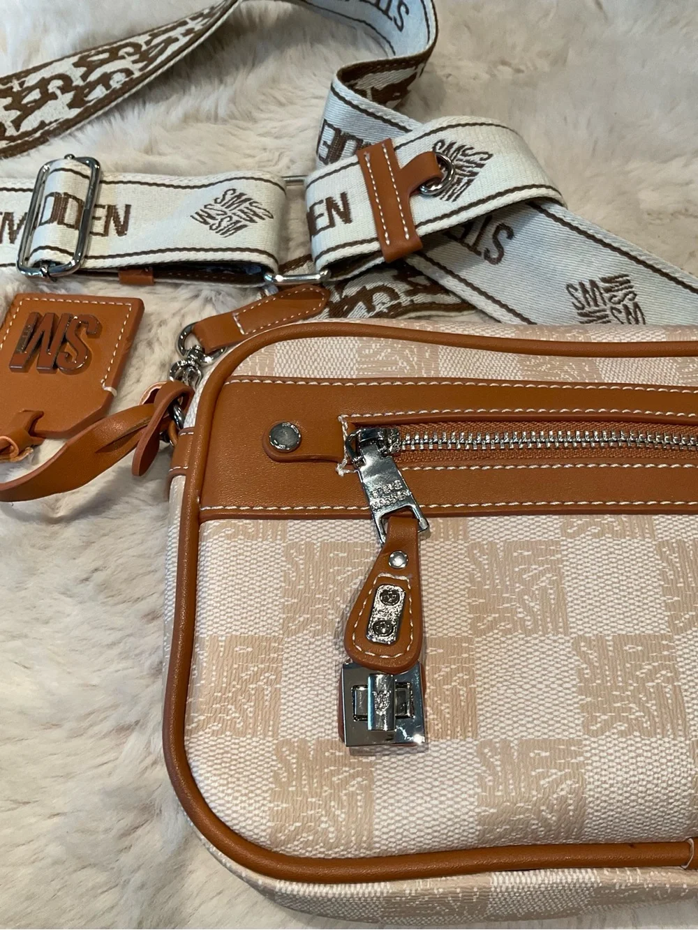 The Viral STEVE MADDEN Brailay Bag ! Vegan Leather Crossbody Bag - Picture 6 of 9